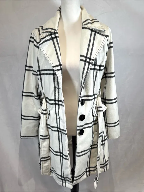 Miss Ashley by 26 International black and white plaid belted coat size medium - Image 3