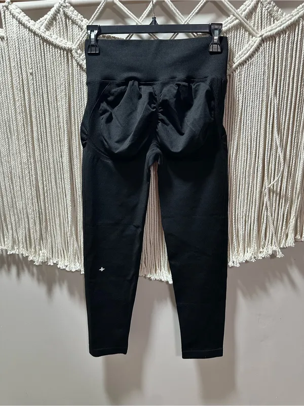 HALARA Black High-Waist Performance Leggings - Image 5