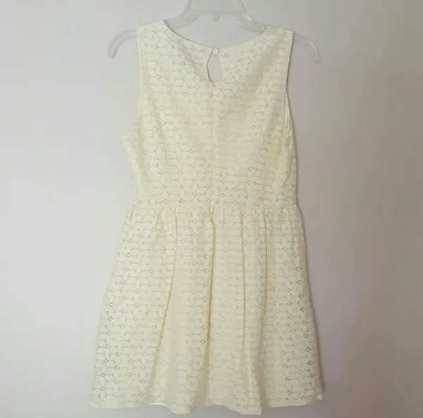 Spring Yellow Floral Lace Dress, Forever 21, Size Medium - Image 6
