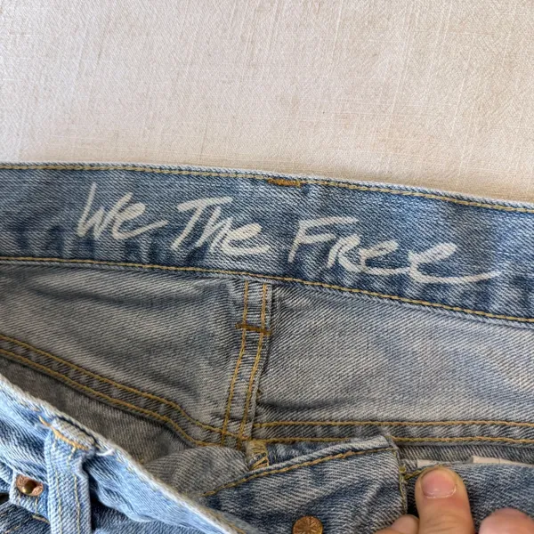 We The Free Free People Distressed High Rise Button Fly Jeans Light Wash Size 28 - Image 9