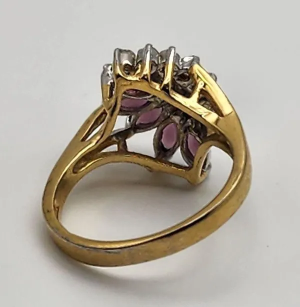 Vintage Contempo Gold Tone Purple & Clear Crystal Cocktail Ring (9) - Image 6