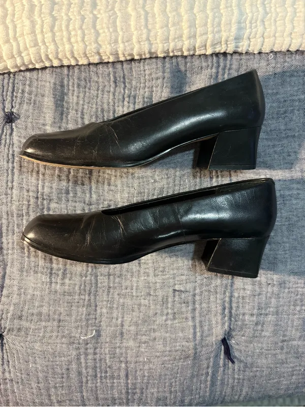 Hillard & Hanson Black Leather Square-Toe Low Block Heels Size 7.5 - Image 4