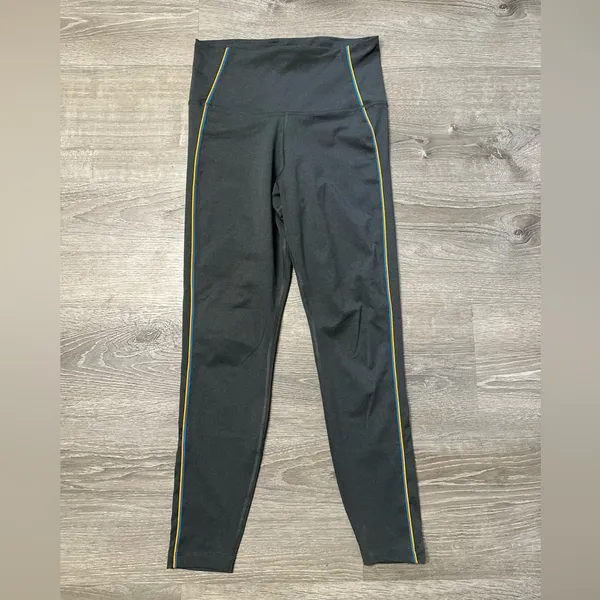 •NIKE• DRI FIT LEGGINGS - Image 2