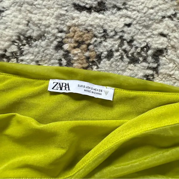 NWOT Zara Green Strapless Top - Image 5