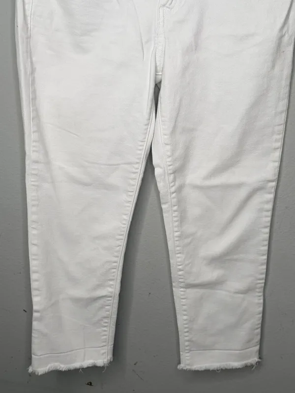 Levi's White Boyfriend Jeans - Image 3