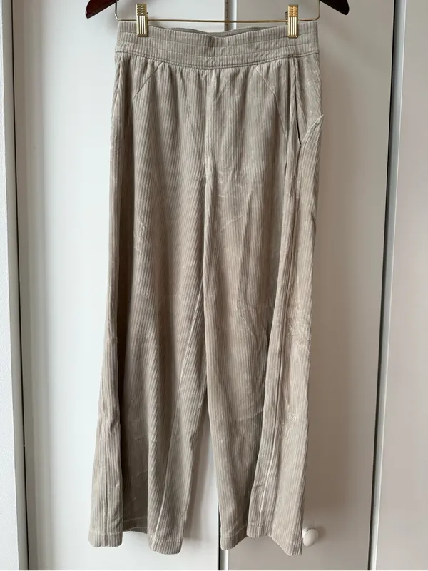 lululemon athletica Wide-Leg Cropped Pants in Taupe - Image 3