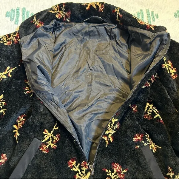 VTG Black Diamond Sherpa Fleece Botanical Floral Print Jacket Black Size Small - Image 8