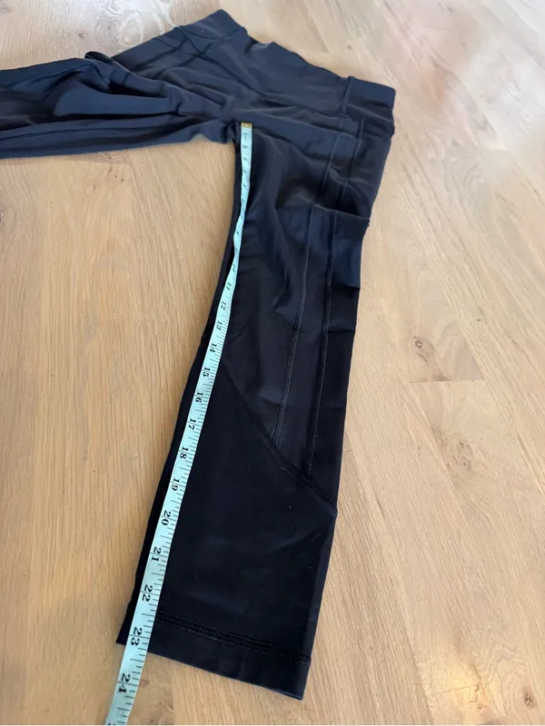 Lululemon All The Right Places Crop II 23" legging black size 6 - Image 10