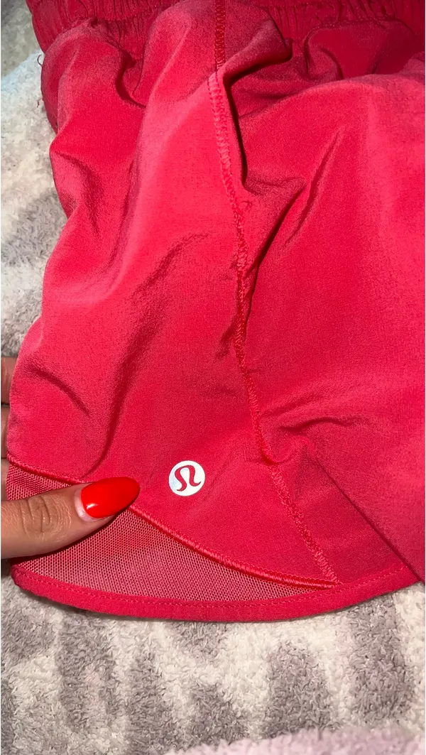 Lululemon Hotty Hot High-Rise Lined Short 2.5 in Lipgloss - Image 5