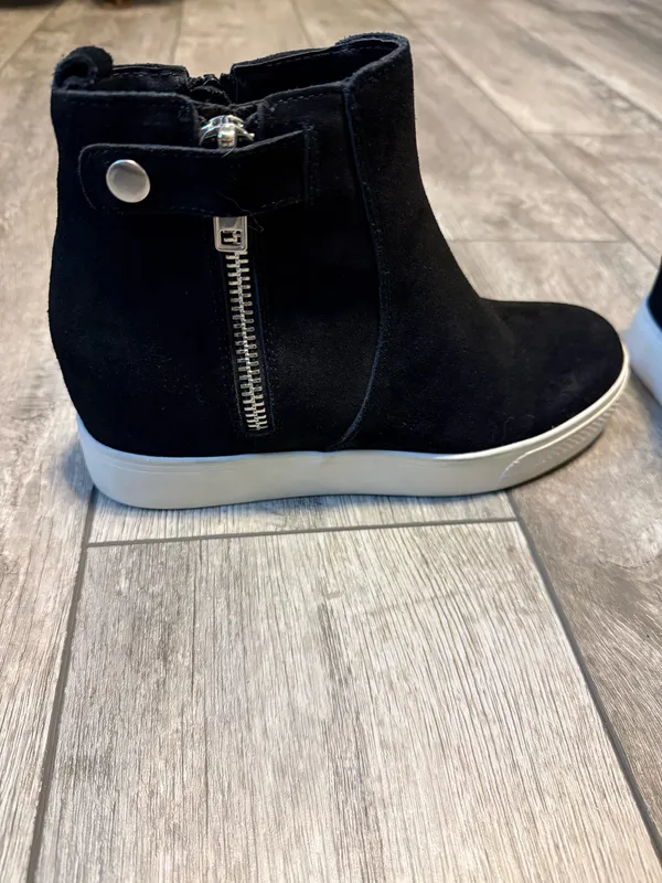 Steve Madden Suede Shoes Black - Image 2