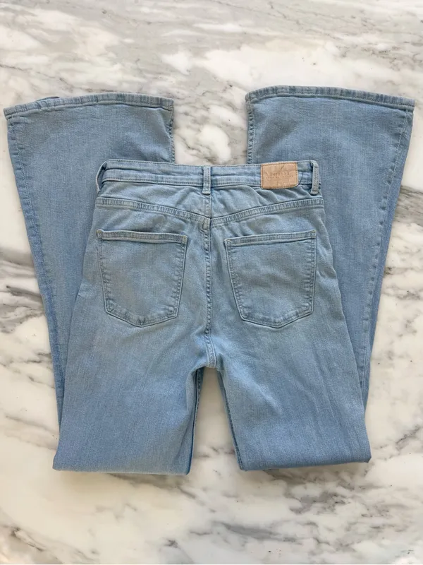 Bershka High Rise Flare Jean • Sz 6 - Image 5