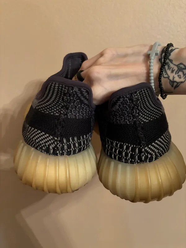 Yeezy Boost 350 V2 ‘Carbon’ - Image 4