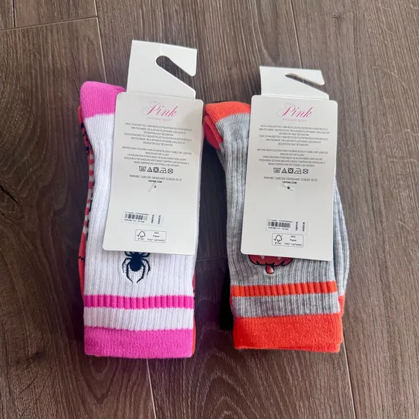 VS PINK 2025 Halloween Crew Socks Embroidered Glow in Dark Spooky 4 Pairs NEW - Image 3