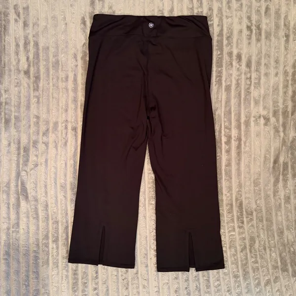 Gaiam‎ Womens Black Cropped Flare Yoga Pants Slit Hem Athletic Leggings Large - Image 7