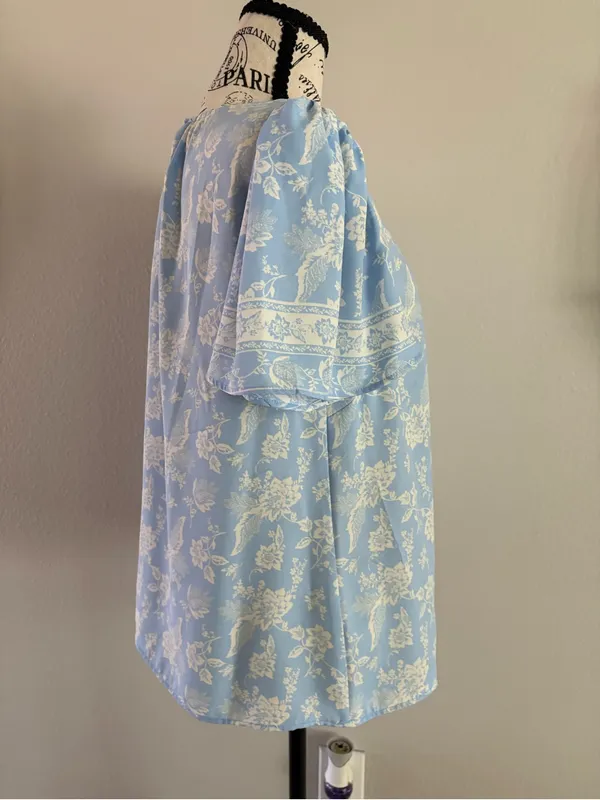 LC Lauren Conrad Light Blue Floral Short Sleeve Blouse - Image 2