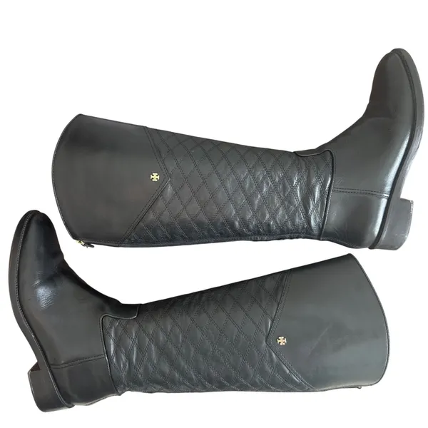 Tory Burch Claremont Quilted Leather Riding Boots Black Gold Logo 8.5 - Image 4