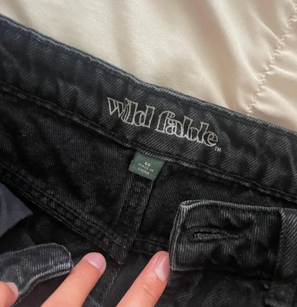 Black Rip Jean Shorts Size 00 - Image 6