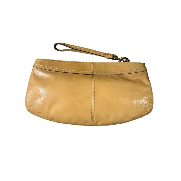 ✨Coach Clutch✨ - Image 2