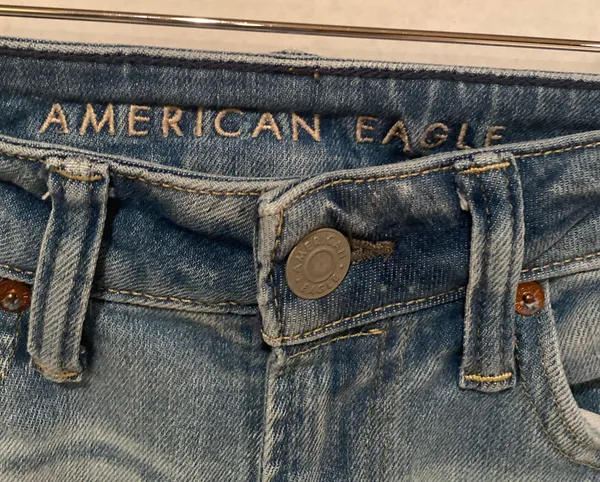 American Eagle Mom Jeans  - Image 4