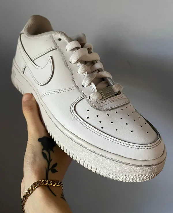 Nike Air Force 1 LE GS ‘Triple White’ - Image 2