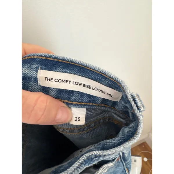 Denim Forum The Comfy Low Rise Loose Jeans 25‎ 30L Medium Wash Blue Distressed - Image 4