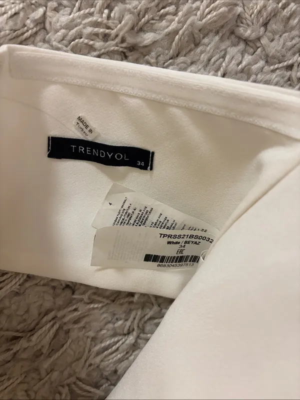 Trendyol White Structured Strapless Crop Top Size 2 - Image 6