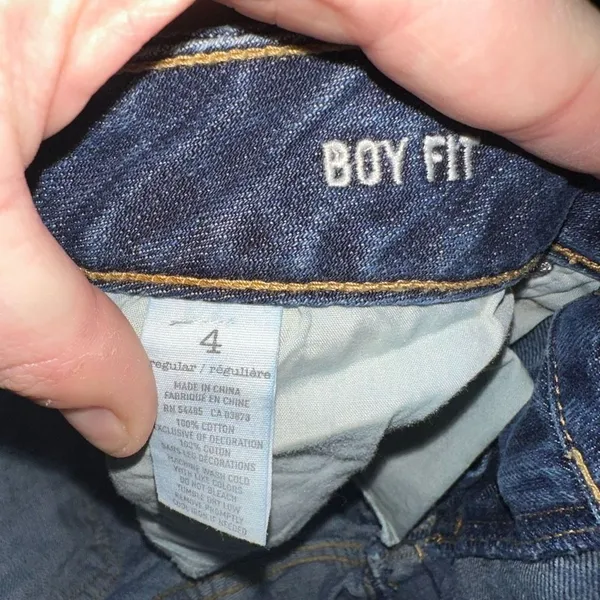 American Eagle boy fit dark wash sz 4 cropped normcore jeans - Image 2