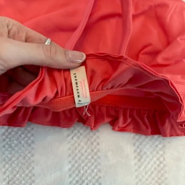 nwt free people movement ruffle sports bra size Large - Image 3