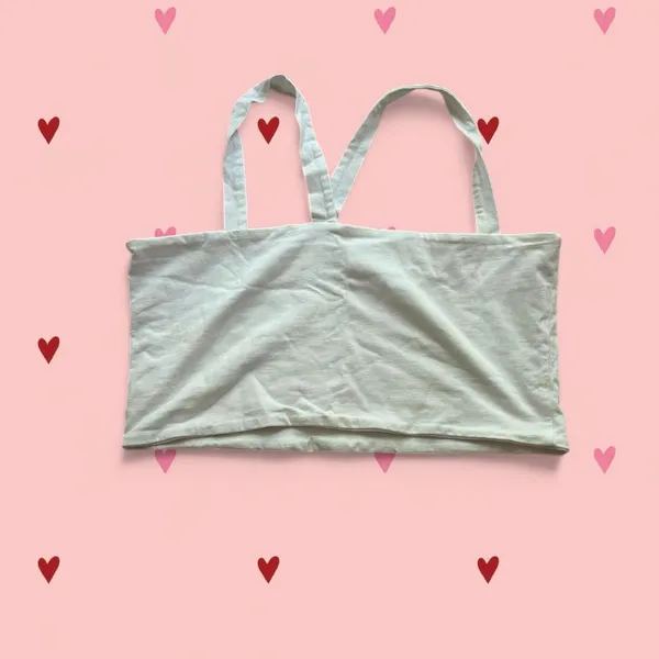 White crop top with criss cross straps - Image 3