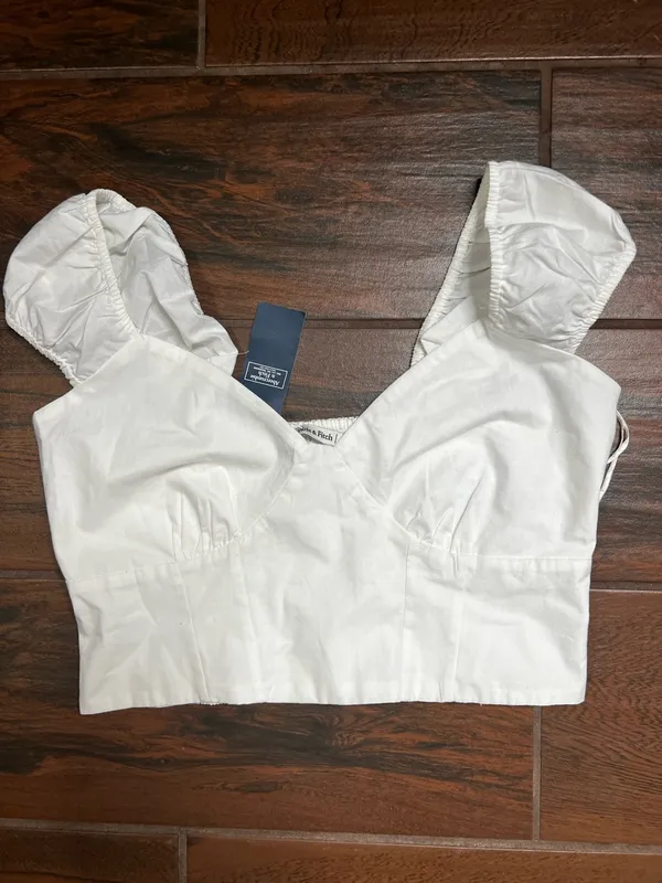 Abercrombie & Fitch White Puff Sleeve Crop Top Medium NWT - Image 2