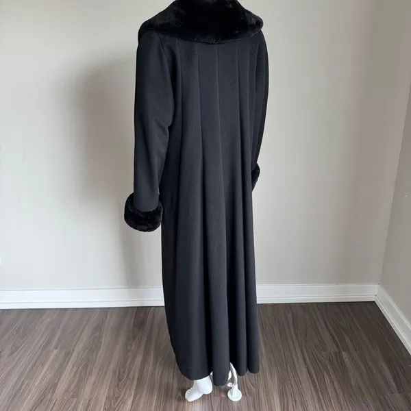 Women’s Outerwear Winter Black Fur Trim Cashmere Wool Long Coat Size M - Image 5