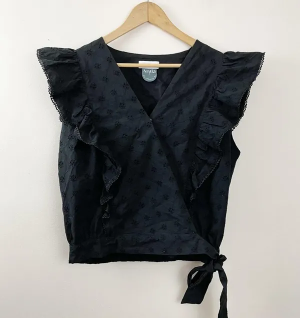 Lost + Wander Arula Black La Luna Eyelet Embroidered Ruffle Crop Top A 1X 14 - Image 2