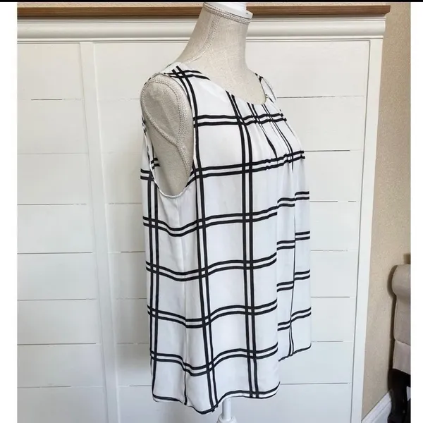 LOFT Women's Windowpane Pleated Dressy Sleeveless Blouse -‎ L EUC - Image 8