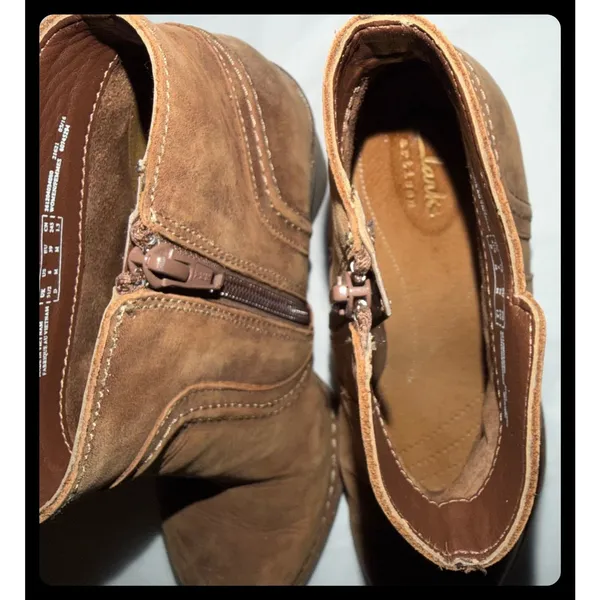 Clarks Carleta Paris Ankle Boots Women 8 Brown Suede Leather Block Heel Booties - Image 6