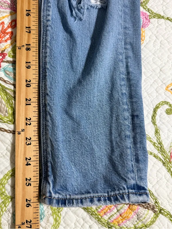 American Eagle size 0 short strigid light denim distressed jeans preppy casual - Image 5