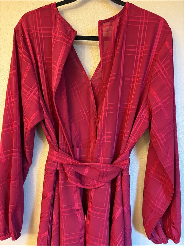 Selfie Leslie Burgundy Red V-Neck Ruffled Mini Romper - Image 10