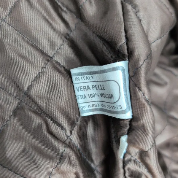 Vintage Heavy Leather Italian Made 80's Jacket. - Image 9