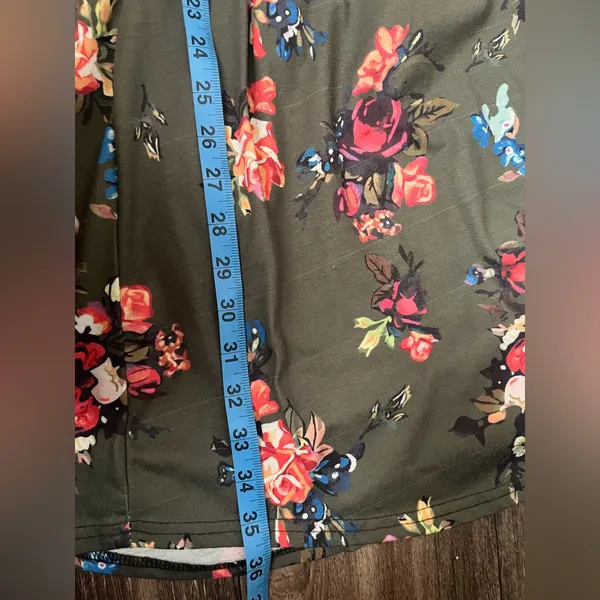 Women's Dress (Size M/L) - Image 5