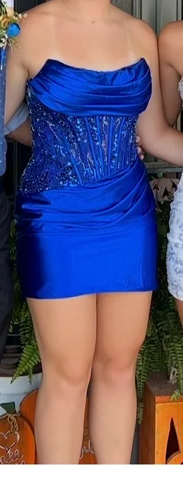 Hoco Dress Blue Size 8 - Image 2