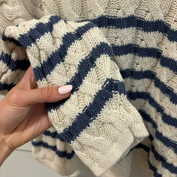 American Eagle Cropped Cable-Knit Sweater Stripe - Image 4