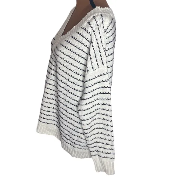 Westport Dressbarn chunky knit v-neck stitch detailed oversized sweater size XL - Image 4