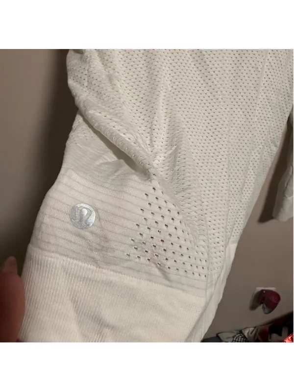 Lululemon Swiftly Tech Long Sleeve
White- Size 12 - Image 4