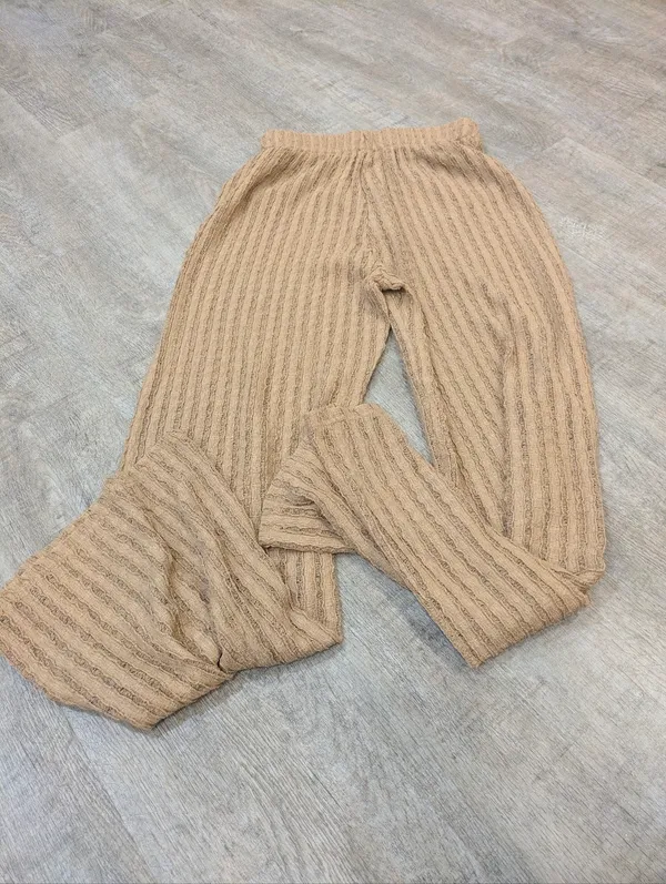 NWT Illa Illa Tan Textured Pants Size Small - Image 4