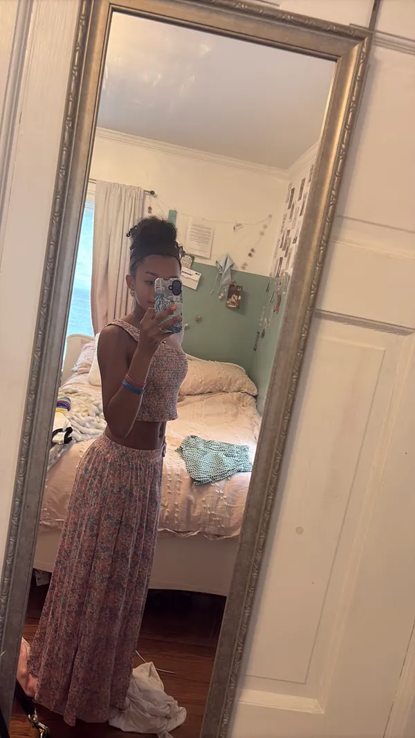 Matching maxi skirt and off the shoulder crop to - Image 3