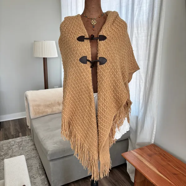 Classic Knit Poncho Cape Shawl‎ Tan with Hood Toggle Closure Fringe Hem One Size - Image 7