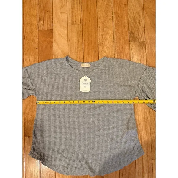 Altar’d State Top Womens Size L Gray Waffle Knit Balloon Sleeve Pullover - Image 4