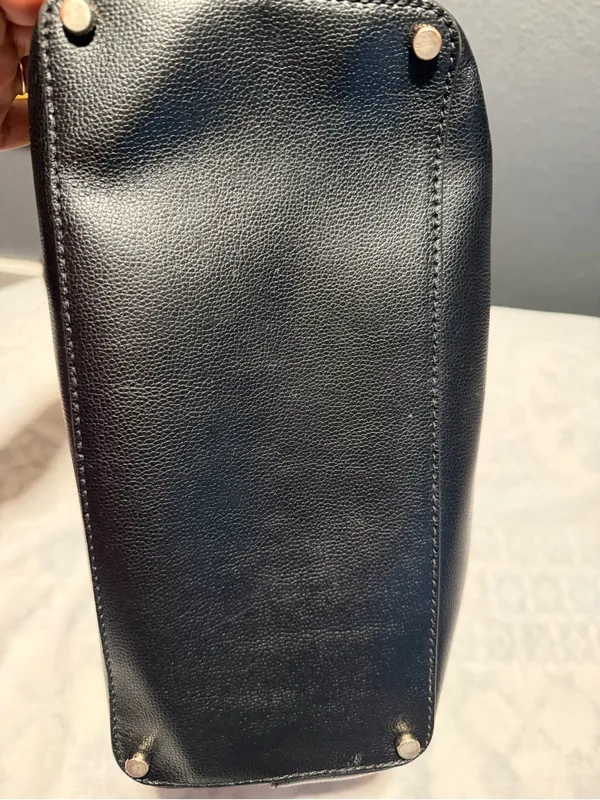 kate spade Black Leather Tote with Gold Hardware NON STRAP. - Image 8