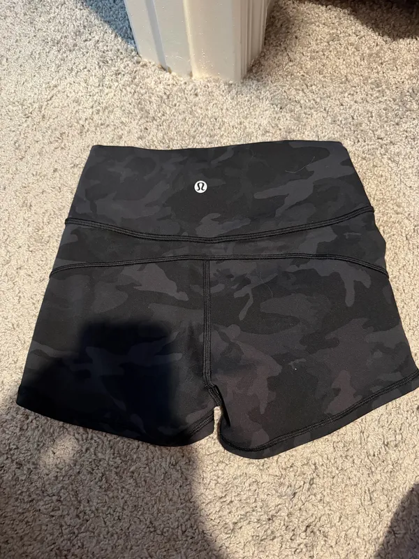 Lululemon in movement camo biker shorts - Image 2