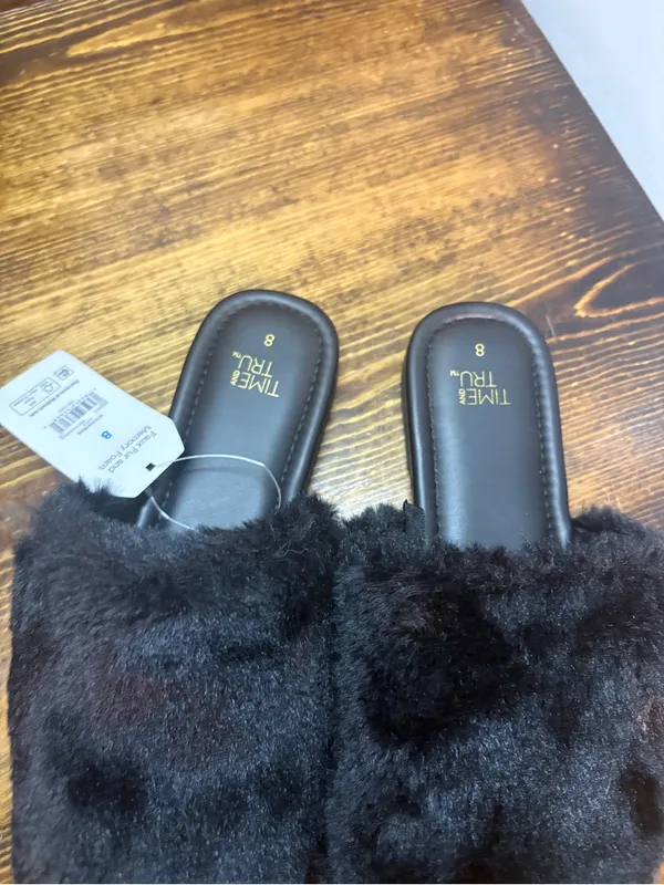 Time and tru black fur mules size 8 - Image 4
