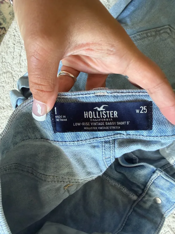 Hollister High-Rise Midi Shorts Jean - Image 3